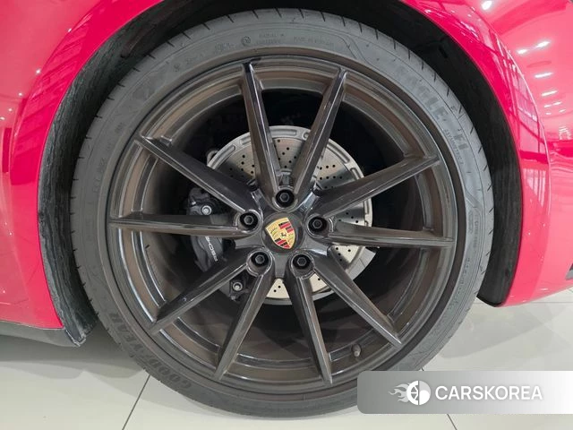 Porsche 911(992) id 3850984 из Кореи 13