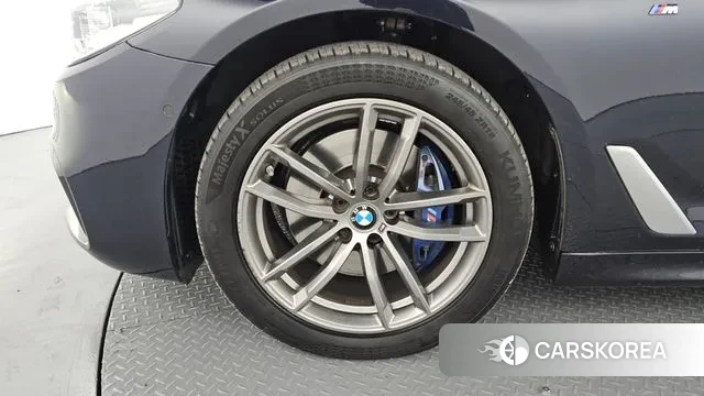 BMW 5 Series (G30) id 3449774 из Кореи 15