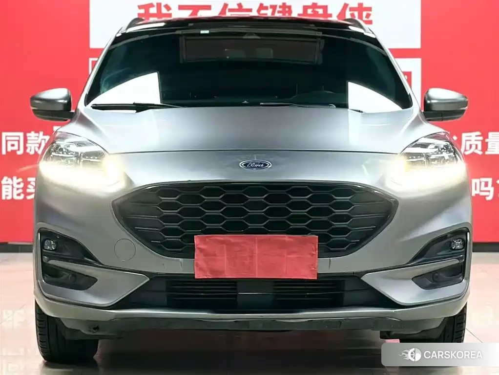 Ford Escape 2022 Silver/gray из Китая, фото 5