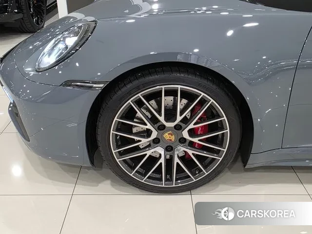 Porsche 911(992) id 3619788 из Кореи 14