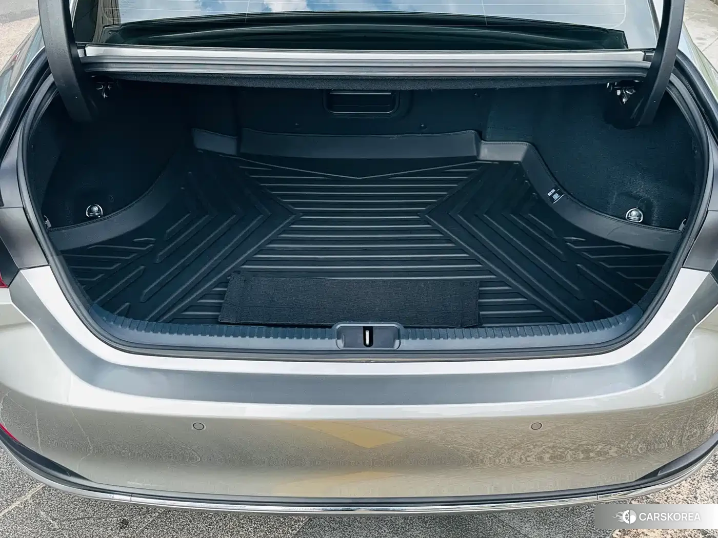 Lexus ES id 4686058 из Китая 19