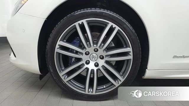 Maserati Ghibli id 4894192 из Кореи 27
