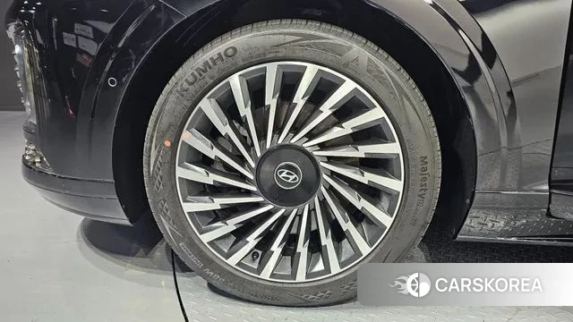 Hyundai Grandeur (GN7) id 3625100 из Кореи 15