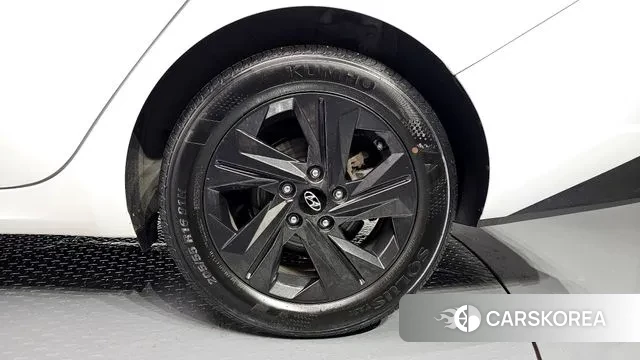 Hyundai Avante Hybrid (CN7) id 3349551 из Кореи 15