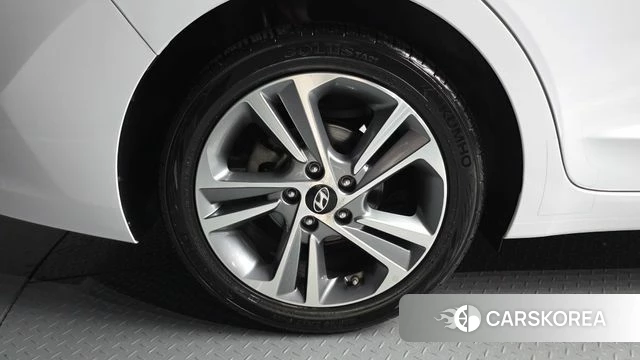 Hyundai Avante AD id 4502609 из Кореи 15