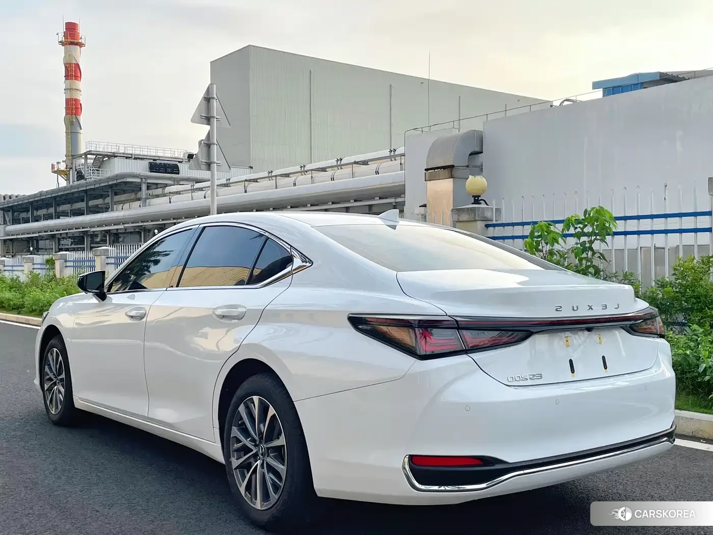 Lexus ES id 4546060 из Китая 13