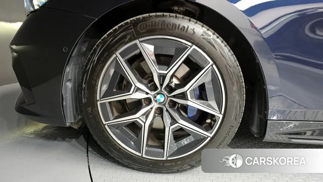 BMW 5 Series (G60) id 4280676 из Кореи 26
