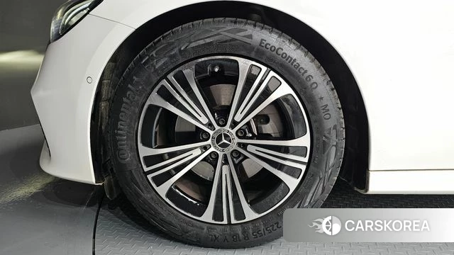 Mercedes-Benz E-Class W214 id 4421753 из Кореи 25