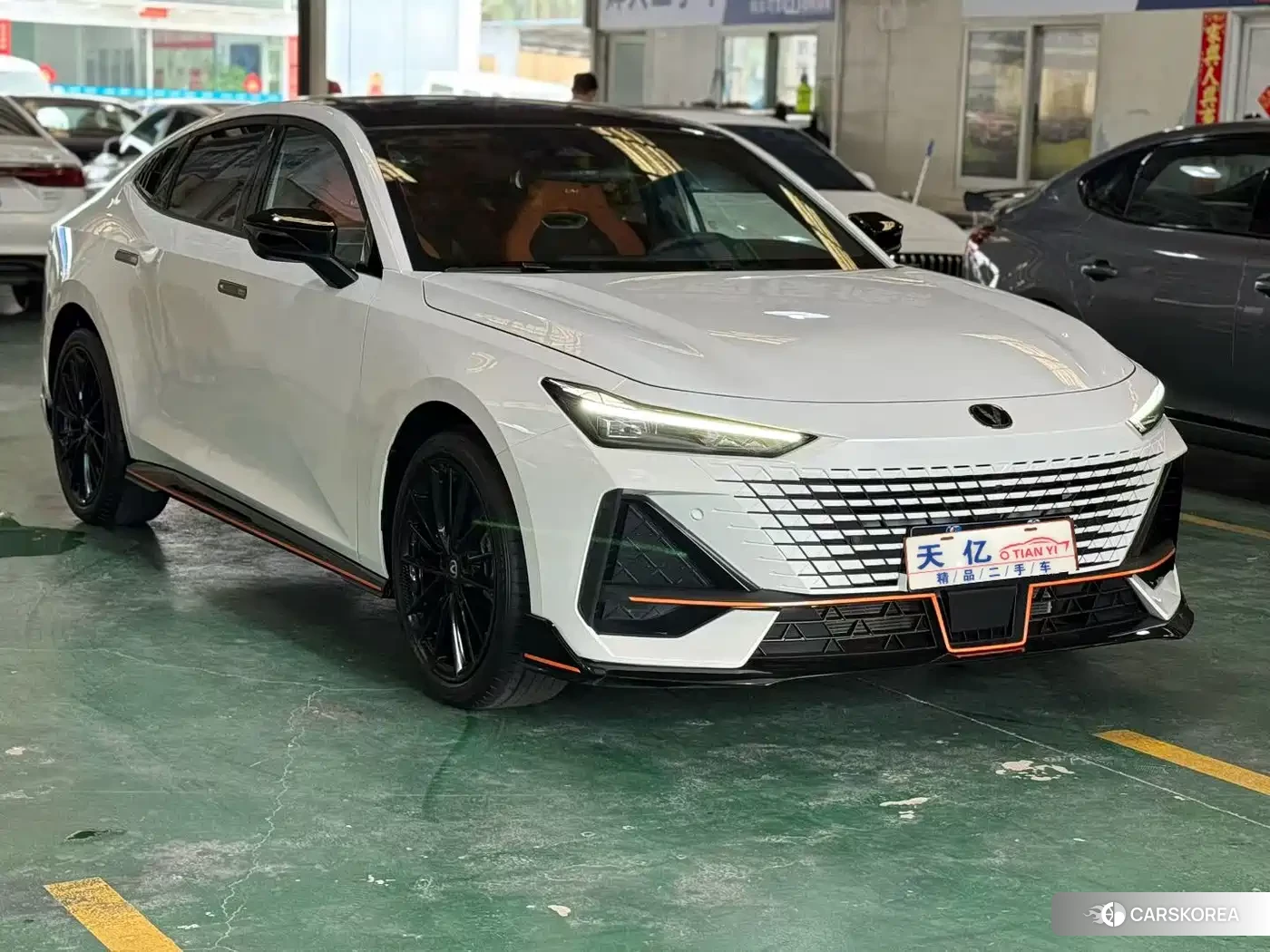Chang'an UNI-V id 4649241 из Китая 16