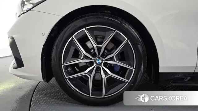 BMW 5 Series (G60) id 3057845 из Кореи 15