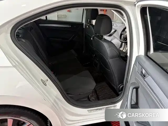 Skoda Superb id 4669236 из Китая 10