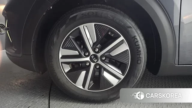 Kia The New Niro id 3656516 из Кореи 15