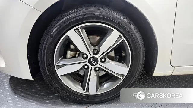 Kia The New K3 id 3728745 из Кореи 15