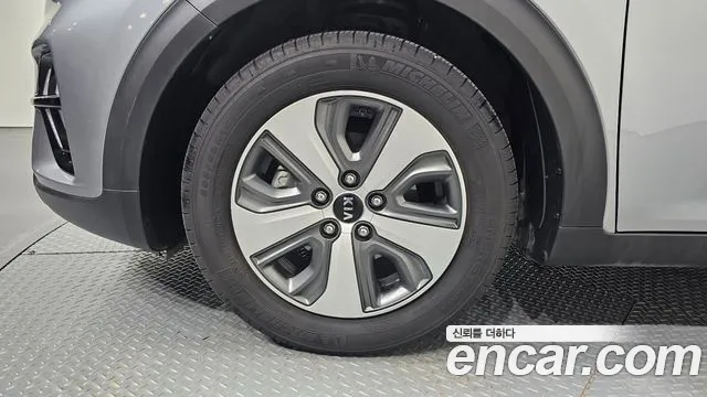 Kia The New Niro id 2790294 из Кореи 15