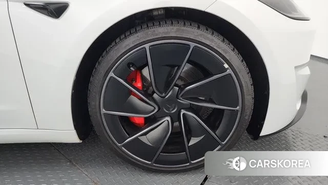 Tesla Model 3 id 3700919 из Кореи 15