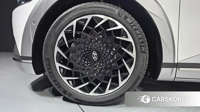 Hyundai Ionic 5 id 3031728 из Кореи 15