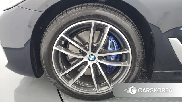 BMW 5 Series (G30) id 3383428 из Кореи 15