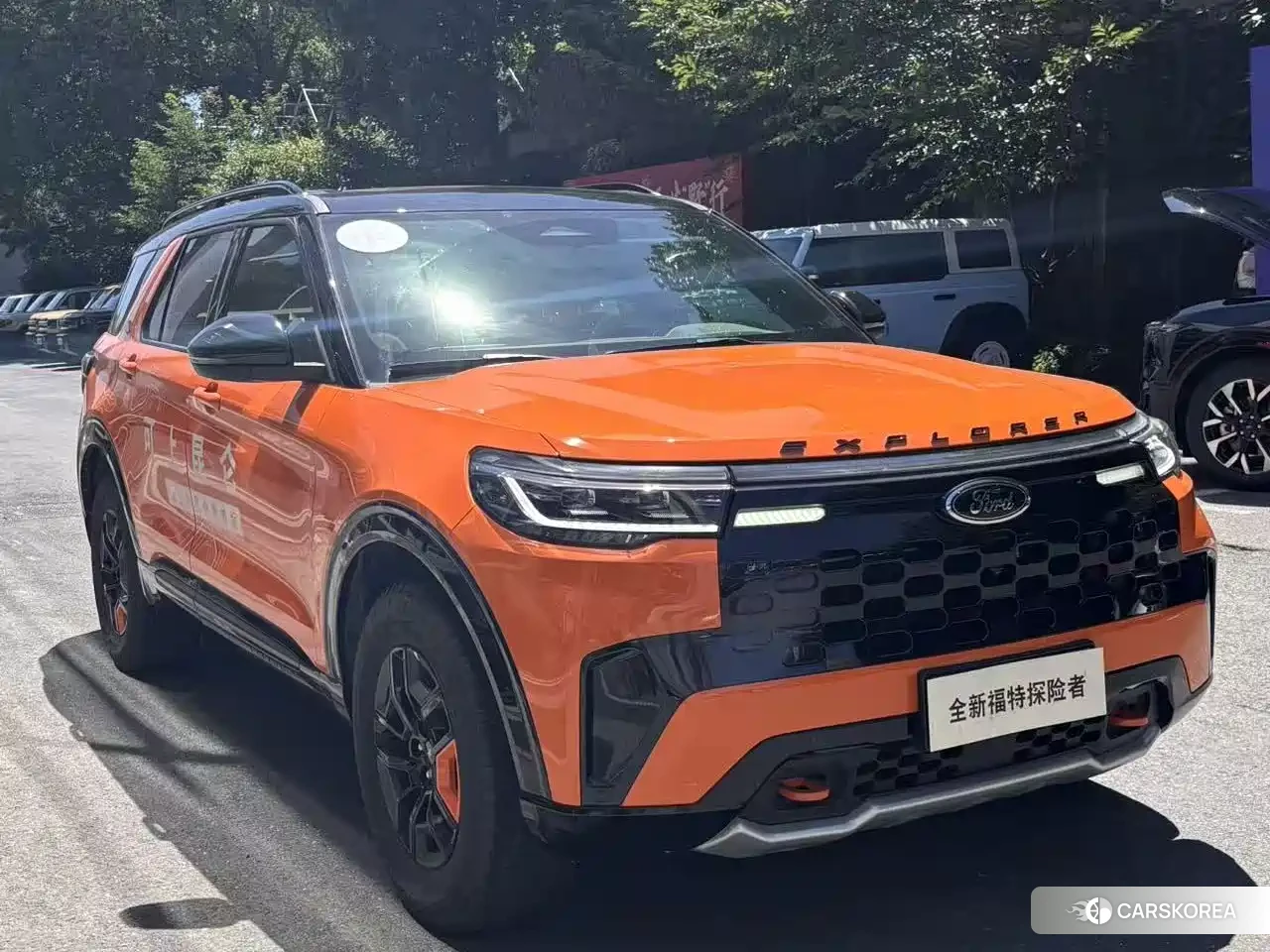 Ford Explorer 2024 Yellow/orange из Китая, фото 6