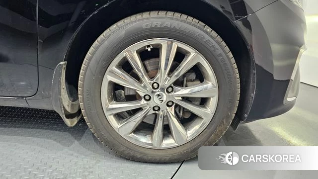 Kia The New Carnival id 3828880 из Кореи 15