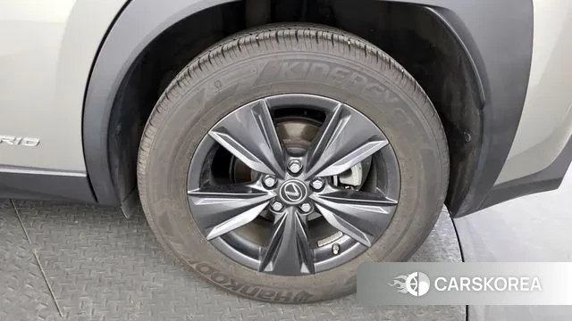 Lexus UX250h id 3536001 из Кореи 15