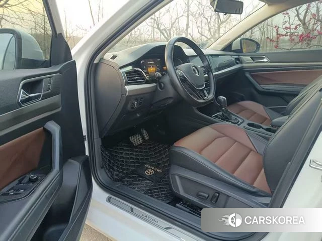 Volkswagen Lavida 2022 Белый из Китая, фото 5