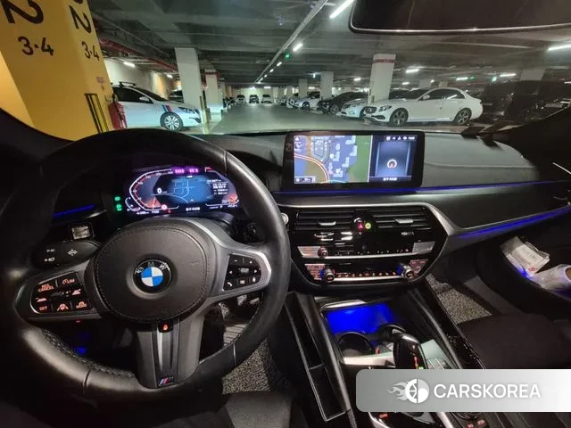 BMW 5 Series (G30) 2023 Черный из Кореи, фото 5