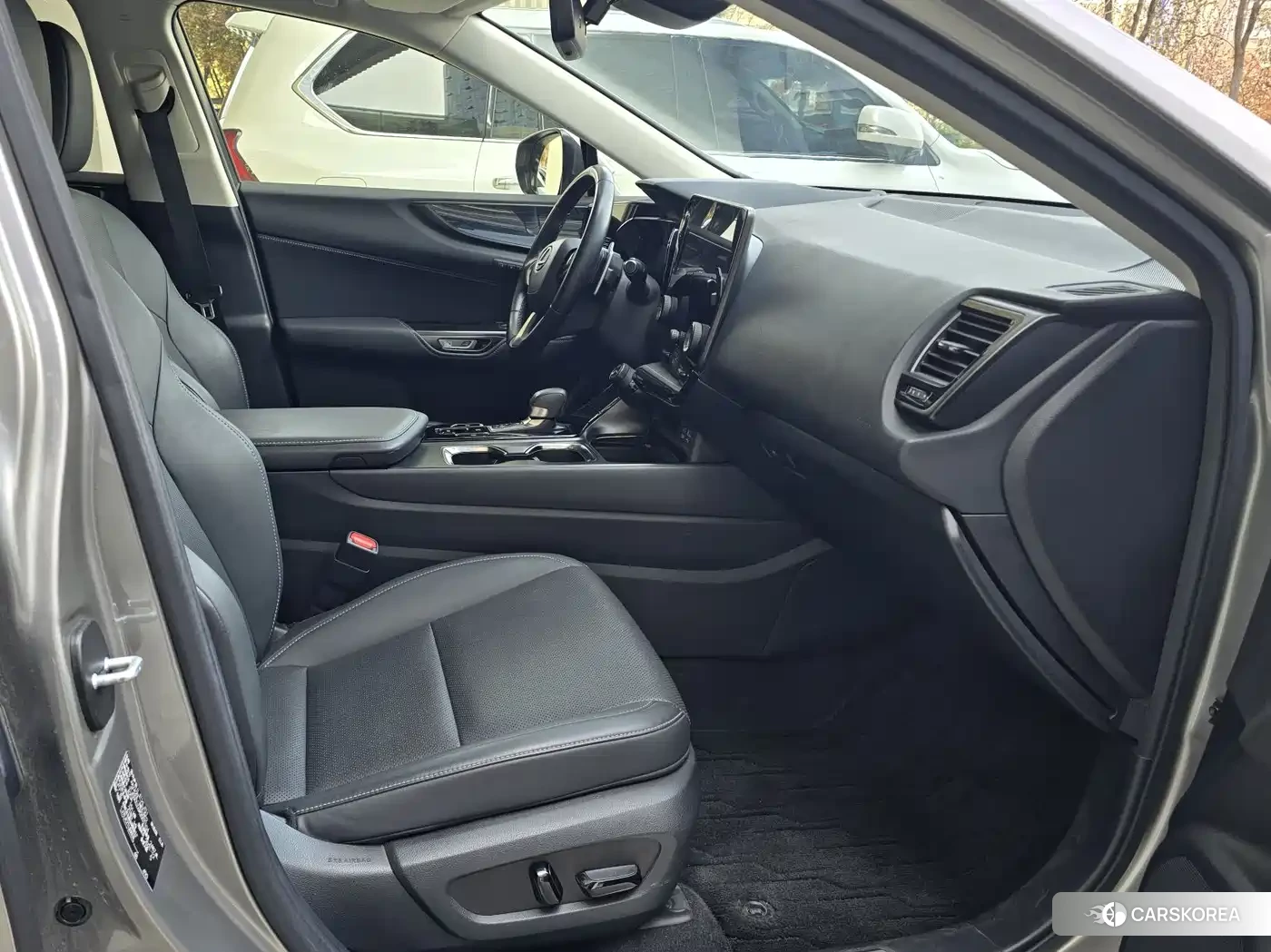 Lexus NX 2022 Silver/gray из Китая, фото 5