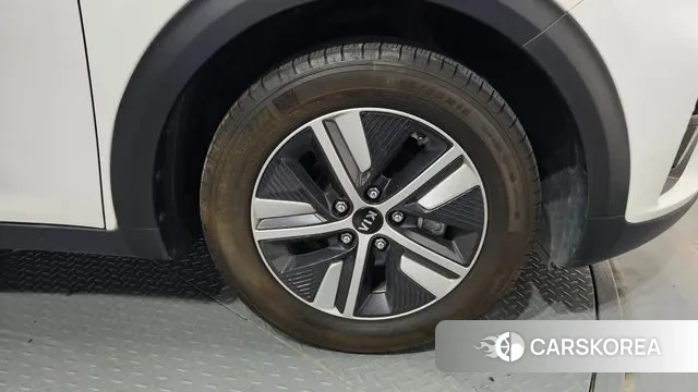 Kia The New Niro id 2980603 из Кореи 15