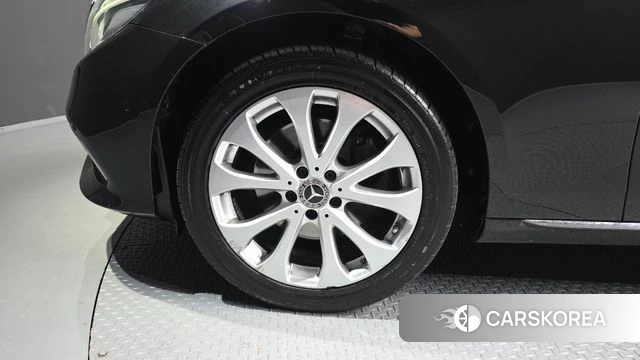 Mercedes-Benz E-Class W213 id 4849416 из Кореи 26