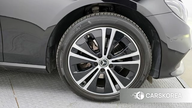 Mercedes-Benz E-Class W213 id 3828192 из Кореи 15