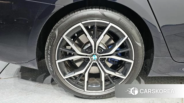 BMW 5 Series (G30) id 3914887 из Кореи 15