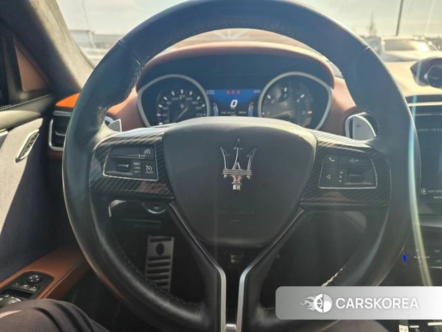 Maserati Ghibli id 3814445 из Кореи 14
