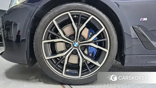 BMW 5 Series (G30) id 3042681 из Кореи 15