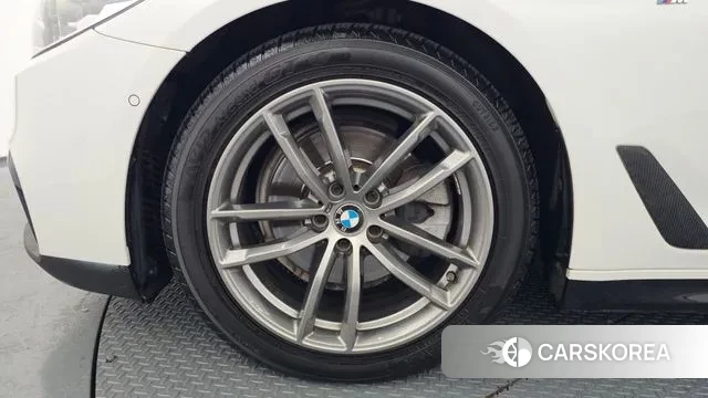 BMW 5 Series (G30) id 3651841 из Кореи 16