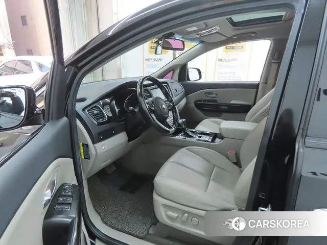 Kia The New Carnival id 3687608 из Кореи 15