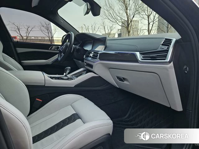 BMW X6 M id 4208557 из Китая 19