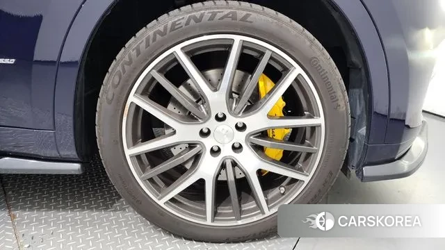 Maserati Levante id 3095692 из Кореи 15