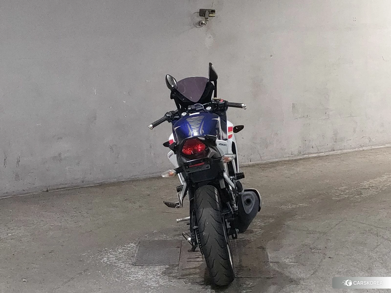 Проданный Honda CBR250R id 3947543 из Японии, фото 2