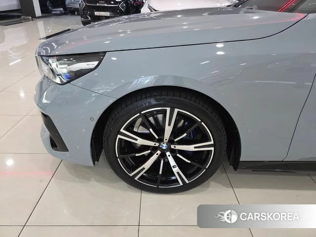 BMW 5 Series (G60) id 4499269 из Кореи 13
