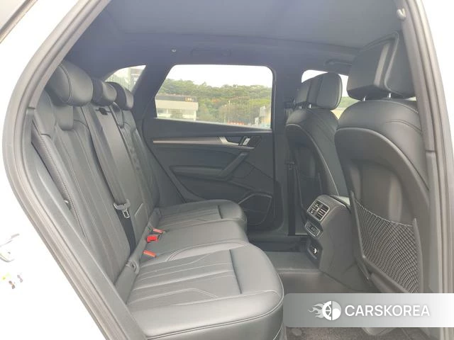 Audi Q5L id 4263927 из Китая 11