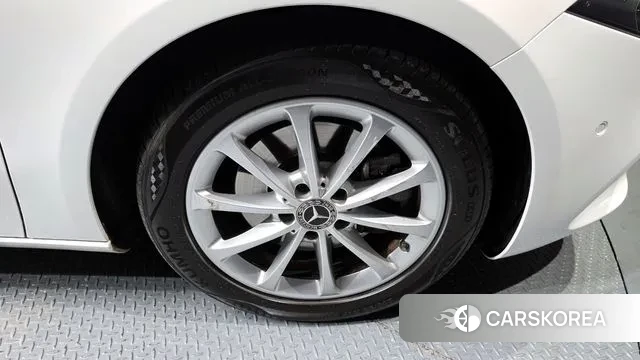 Mercedes-Benz A-Class W177 id 3499397 из Кореи 15