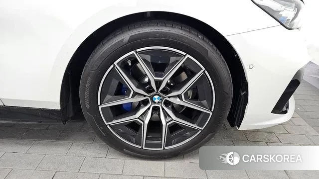 BMW 5 Series (G60) id 3775812 из Кореи 15