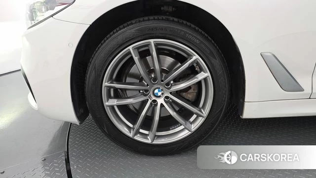 BMW 5 Series (G30) id 4435802 из Кореи 26