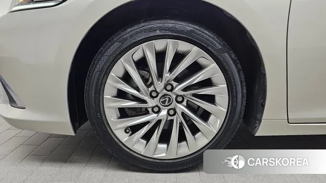 Lexus ES300h 7th generation id 3661370 из Кореи 15