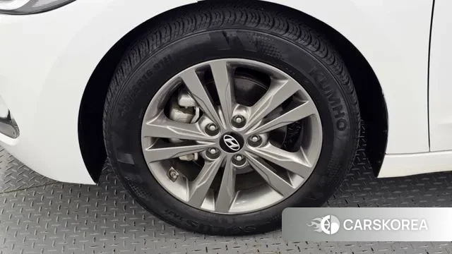 Hyundai Avante AD id 3308319 из Кореи 15