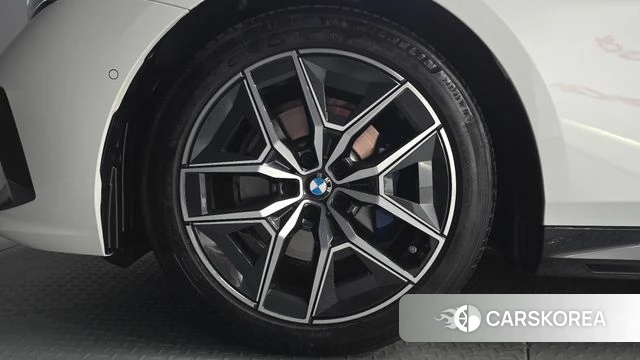 BMW 5 Series (G60) id 4427010 из Кореи 15