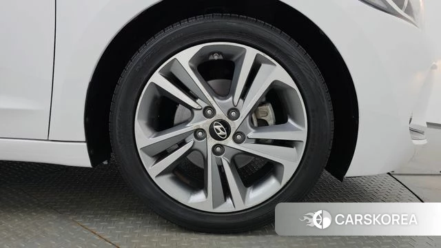 Hyundai Avante AD id 4918976 из Кореи 13