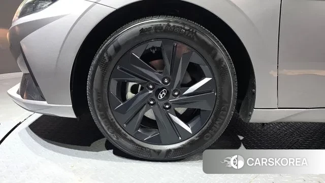 Hyundai Avante Hybrid (CN7) id 3597202 из Кореи 15