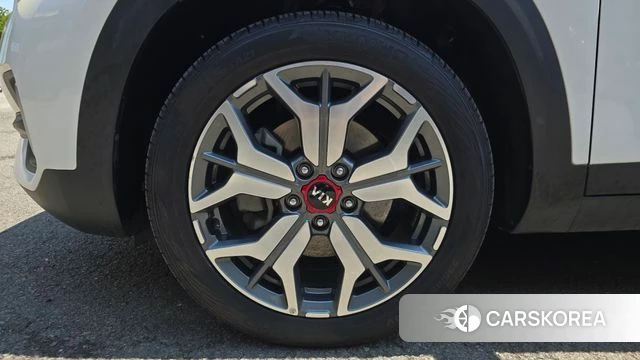 Kia Seltos id 4325041 из Кореи 26