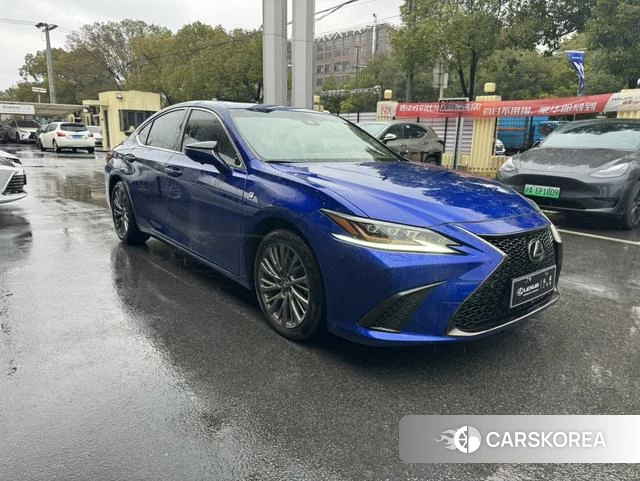 Lexus ES id 4239894 из Китая 11